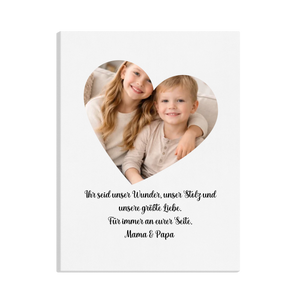 „Liebe zum Aufhängen“ – Herz-Canvas mit Wunschtext 30x40cm