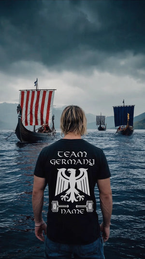 Gen4 Ein Wikinger-Mann von hinten nah aufnahme, steht mit dem Rücken zur Kamera, trägt a-2, 11454239 (1)